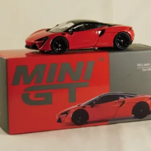 McLaren Artura 2023 - Vermillion Red