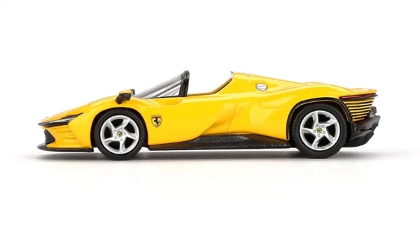 FERRARI DAYTONA SP3 GIALLO MODENA 2024 - Image 2