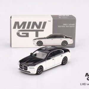 BMW i7 xDrive60 Alpine White/Black Sapphire