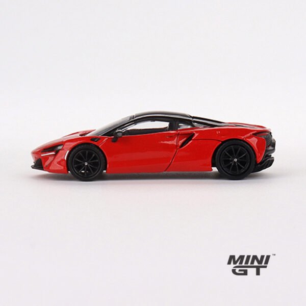MCLAREN ARTURA 2023 VERMILLION RED - Image 3